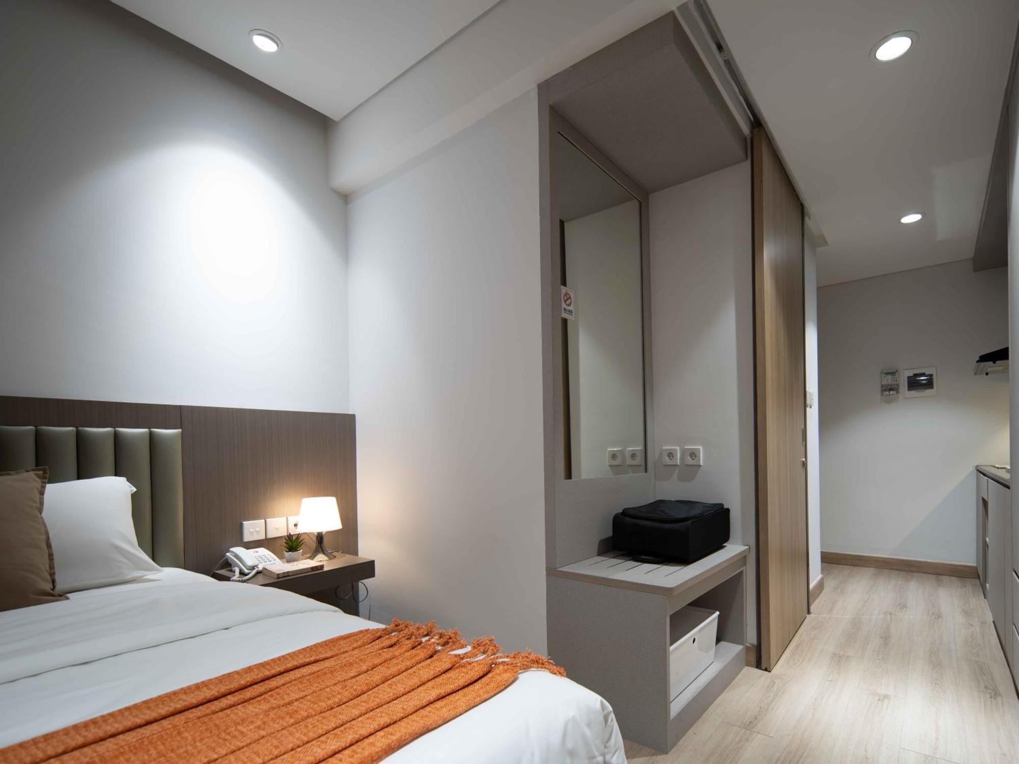 Cove The Day Hotel Jakarta Exterior photo